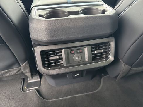 Used 2026 Ford F450 Platinum w/ FX4 Off-Road Package image 17