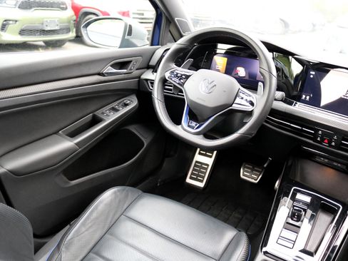 Used 2024 Volkswagen Golf R image 30