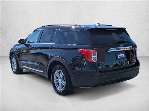 Used 2021 Ford Explorer XLT image 7