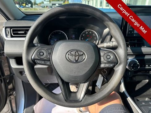 Used 2021 Toyota RAV4 LE image 16