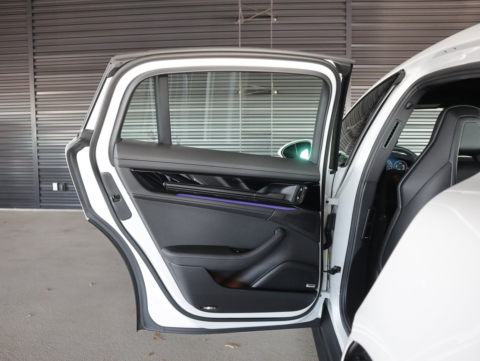 Certified 2026 Porsche Panamera RWD image 28