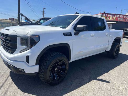 Used 2024 GMC Sierra 1500 Elevation w/ X31 Off-Road Package AWD/4WD image 3