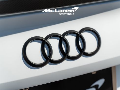 Used 2018 Audi R8 V10 w/ Premium Package RWD image 27