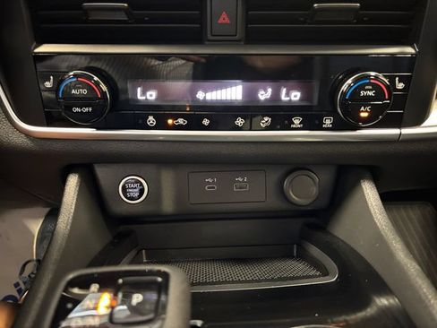 Used 2023 Nissan Rogue SV w/ SV Premium B Package AWD/4WD image 21