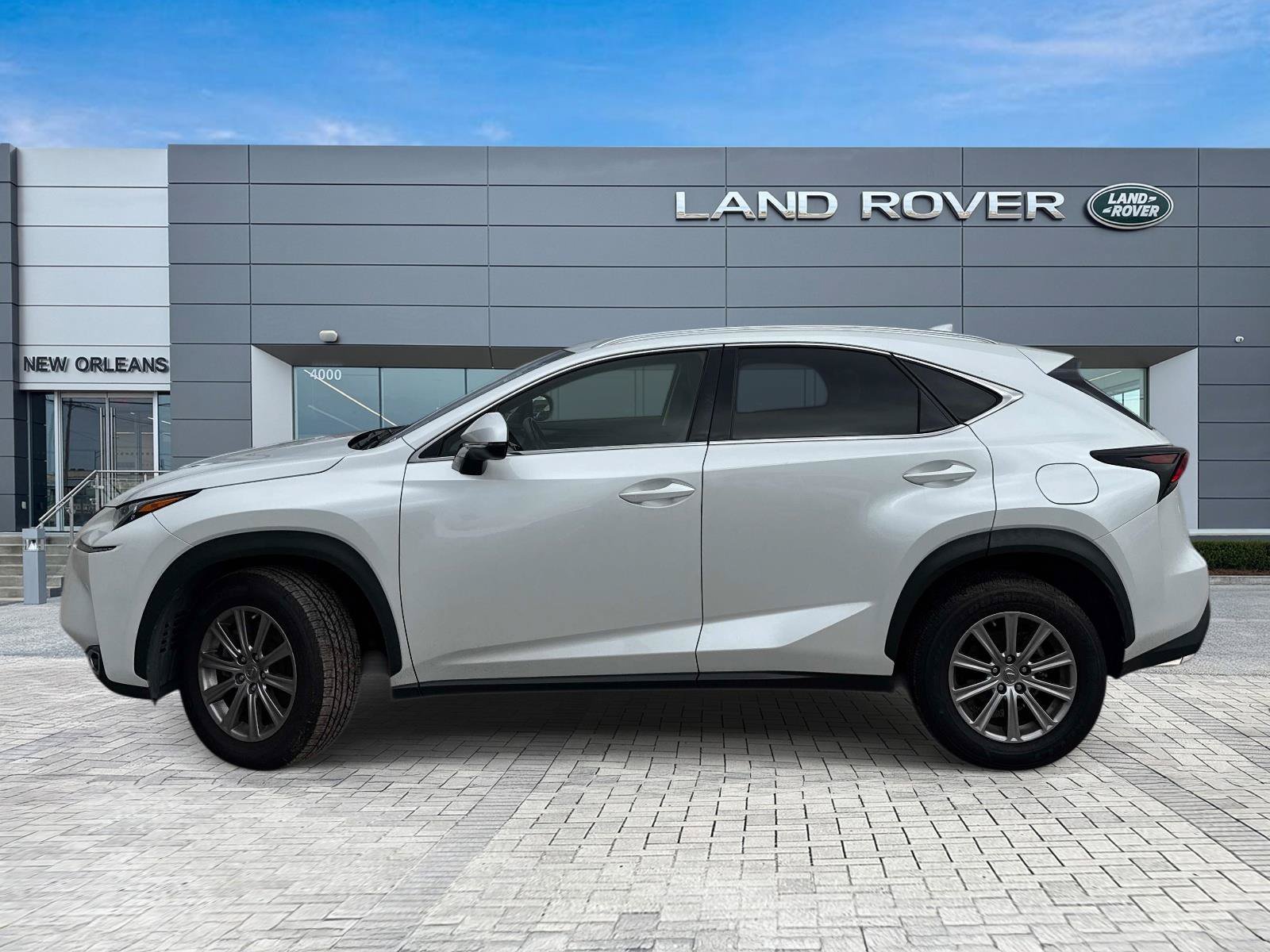 Used 2016 Lexus NX 200t FWD image 2