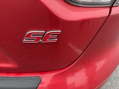 Used 2021 Toyota Corolla SE image 19