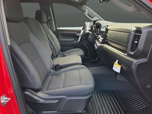 Used 2025 GMC Sierra 1500 SLE w/ X31 Off-Road Package AWD/4WD image 14