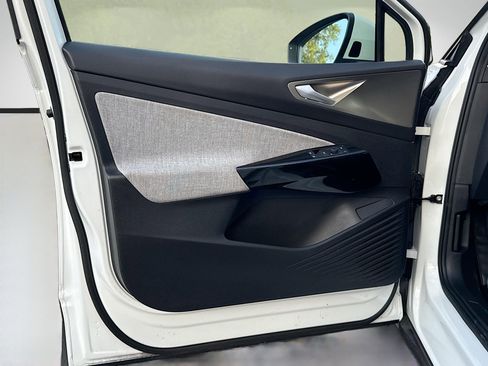 Used 2025 Volkswagen ID.4 Pro RWD image 20
