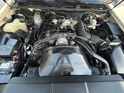 Used 1997 Lincoln Town Car Cartier image 7