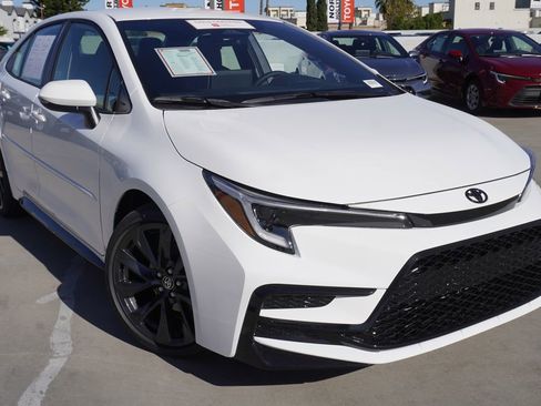 Certified 2026 Toyota Corolla SE image 2