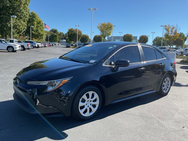 Used 2025 Toyota Corolla LE w/ Convenience Package FWD image 2