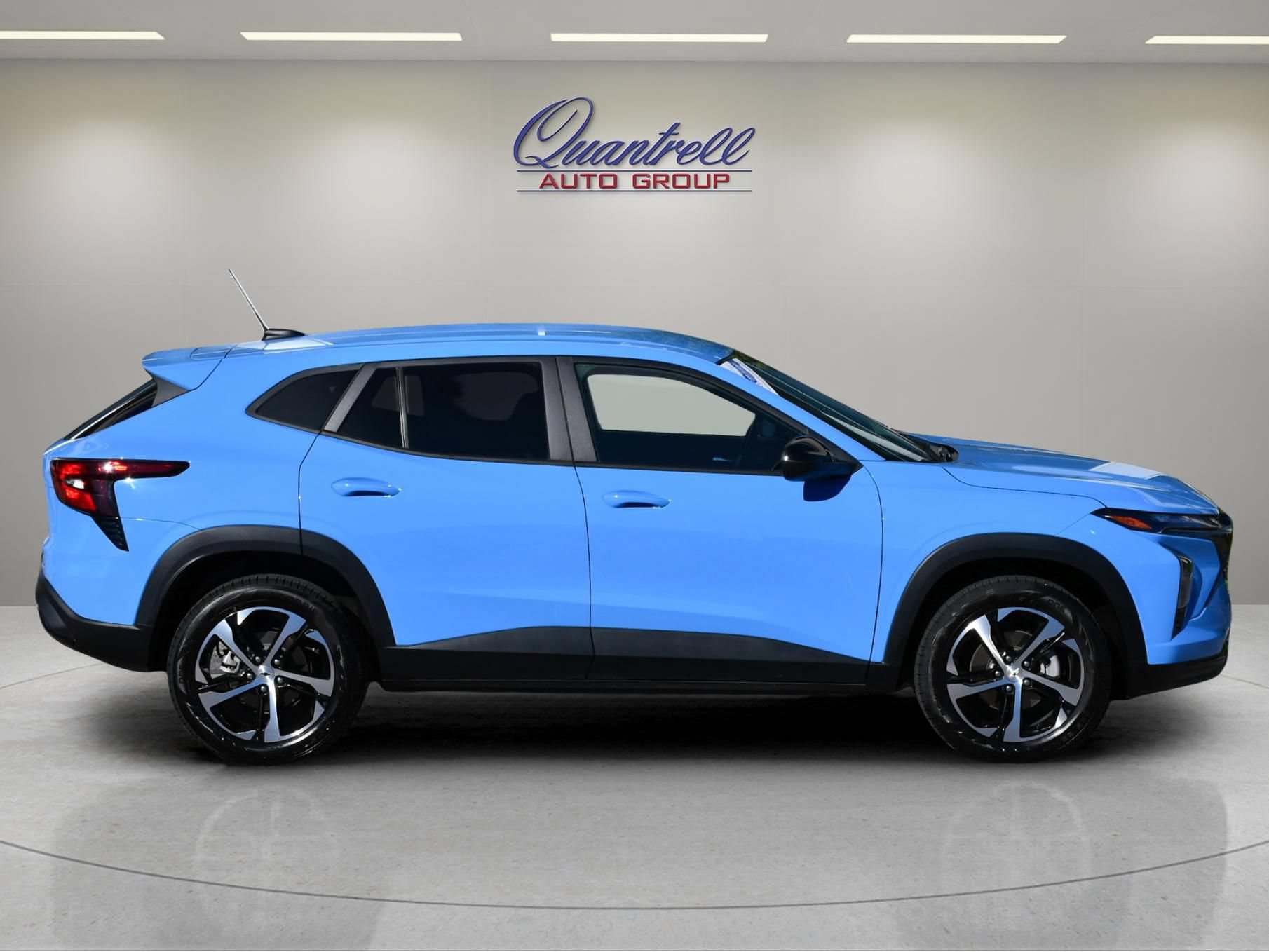 Used 2024 Chevrolet Trax RS w/ Driver Confidence Package FWD image 3