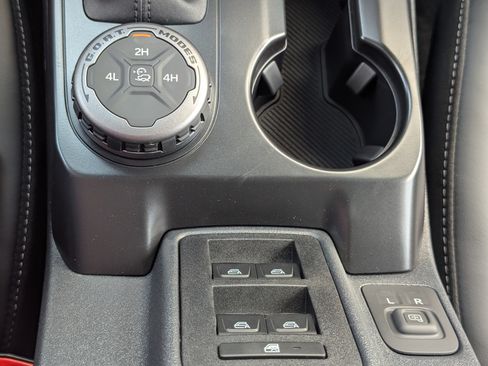 New 2026 Ford Bronco Outer Banks AWD/4WD image 19