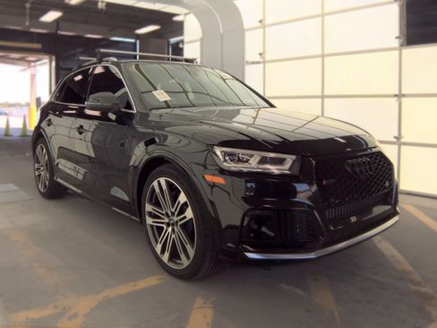 Used 2018 Audi SQ5 Prestige w/ Prestige Package AWD/4WD image 3
