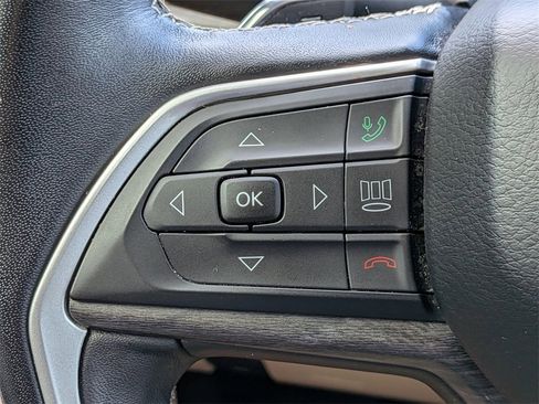 Used 2021 Jeep Grand Cherokee L Limited w/ Luxury Tech Group II image 26