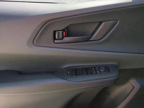 Used 2026 Toyota Prius LE FWD image 11