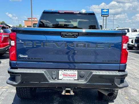 Used 2023 Chevrolet Silverado 2500 Custom w/ Custom Value Package AWD/4WD image 4