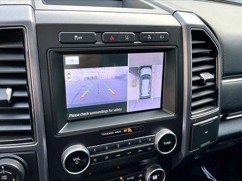 Used 2020 Ford Expedition Platinum image 25