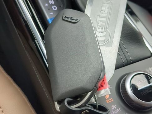 New 2026 Kia Sorento SX Prestige w/ Olive Brown Leather Package image 24