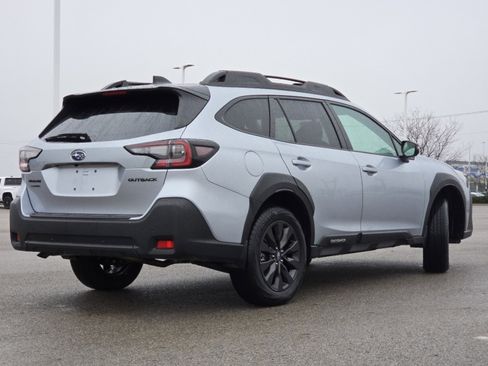 Used 2025 Subaru Outback Onyx Edition image 18