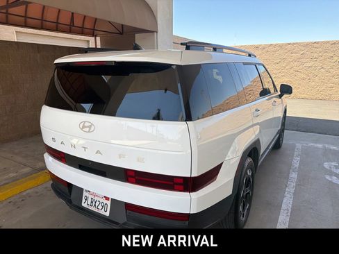 Used 2024 Hyundai Santa Fe SEL FWD image 6