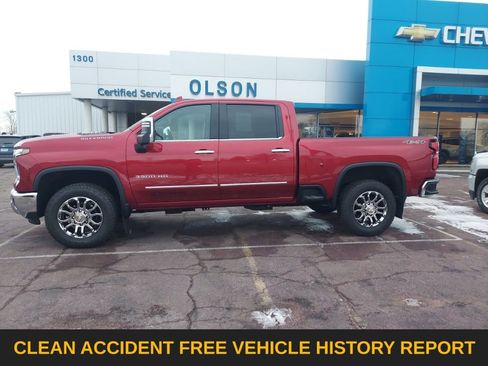 Used 2025 Chevrolet Silverado 3500 LTZ w/ LTZ Convenience Package image 3