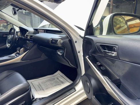 Used 2016 Lexus IS 200t w/ Navigation System Package image 28