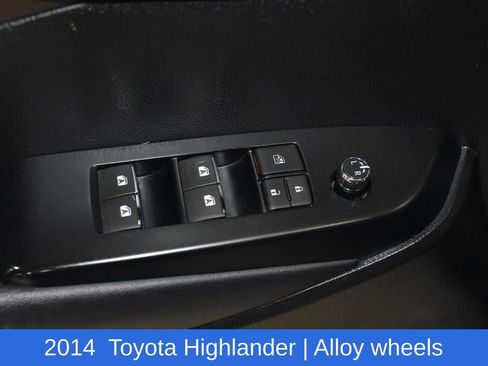 Used 2014 Toyota Highlander Limited Platinum image 22