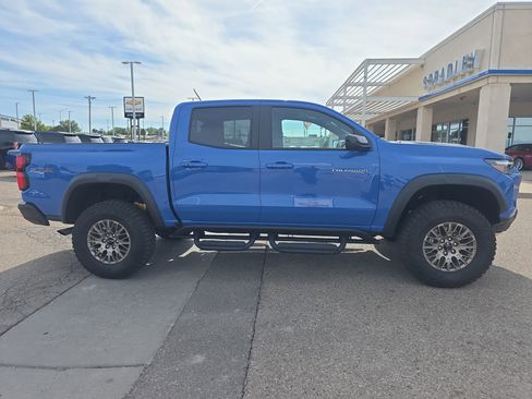 Used 2026 Chevrolet Colorado ZR2 w/ Technology Package AWD/4WD image 3
