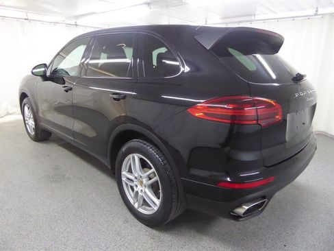 Used 2016 Porsche Cayenne AWD/4WD image 5