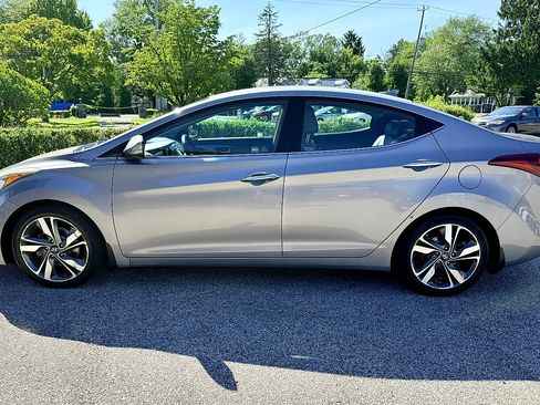 Used 2015 Hyundai Elantra Limited FWD image 7