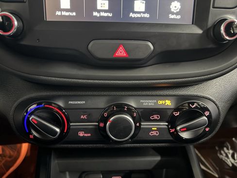 Used 2021 Kia Soul LX FWD image 27