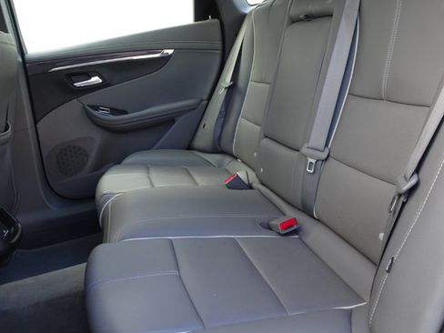 Used 2015 Chevrolet Impala LTZ image 5