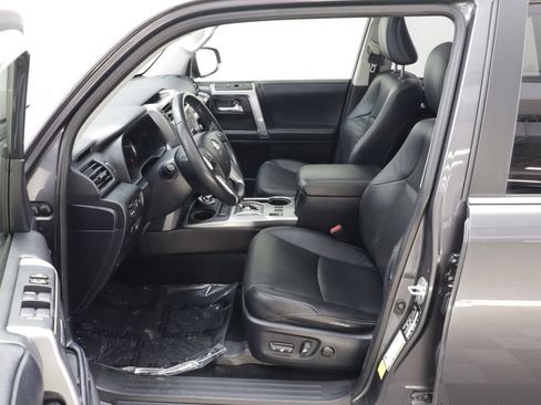 Used 2023 Toyota 4Runner Limited AWD/4WD image 6