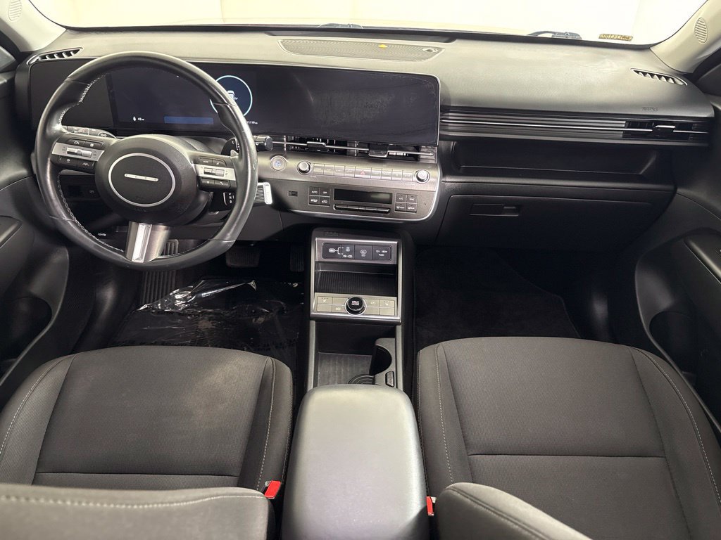 Used 2025 Hyundai Kona SEL FWD image 13