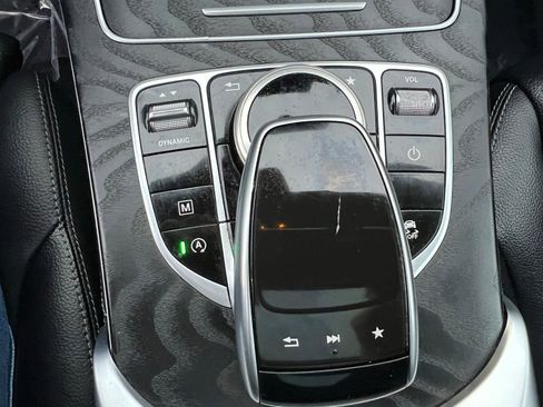 Used 2018 Mercedes-Benz GLC 300 4MATIC image 37