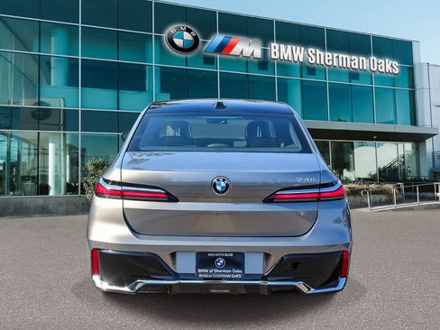 New 2026 BMW 740i w/ Premium Package RWD image 5