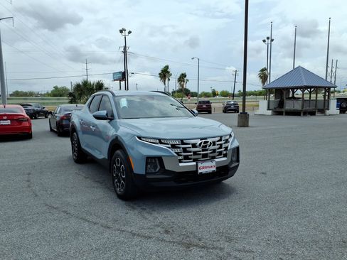 Used 2023 Hyundai Santa Cruz SEL Premium AWD/4WD image 2
