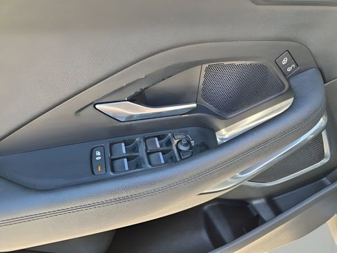 Used 2019 Jaguar E-PACE SE image 28