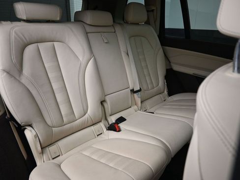 Used 2019 BMW X7 xDrive40i w/ Premium Package image 31