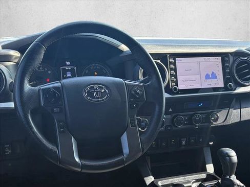 Used 2021 Toyota Tacoma TRD Off-Road image 12