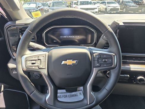 Used 2026 Chevrolet Silverado 1500 LT AWD/4WD image 4
