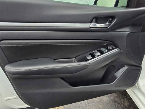 Used 2023 Nissan Altima 2.5 SL image 13