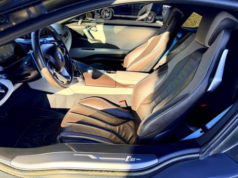 Used 2016 BMW i8 AWD/4WD image 9