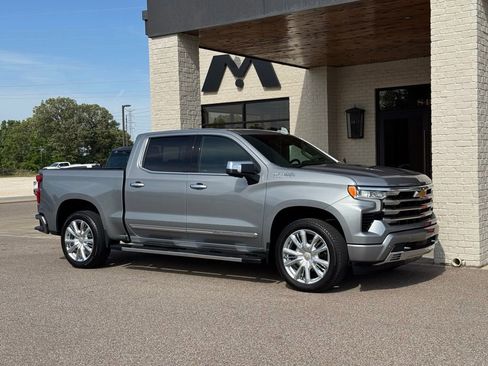 Used 2024 Chevrolet Silverado 1500 High Country w/ High Country Premium Package AWD/4WD image 20