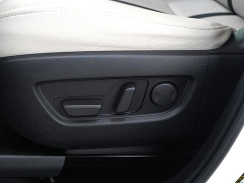 Certified 2024 MAZDA CX-90 3.3 Turbo w/ Preferred Plus image 30