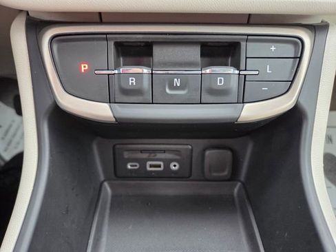 Used 2024 GMC Terrain Denali w/ Denali Premium Package AWD/4WD image 31