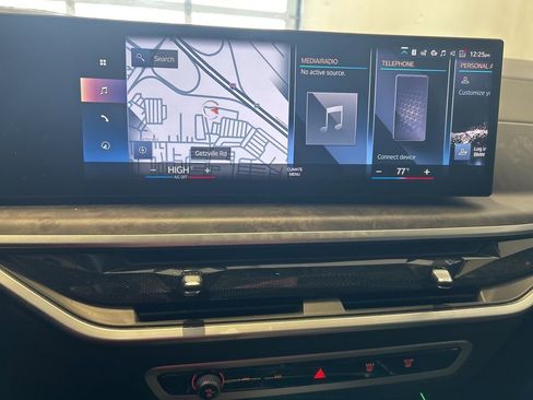 Used 2023 BMW X7 xDrive40i w/ Parking Assistance Package image 8