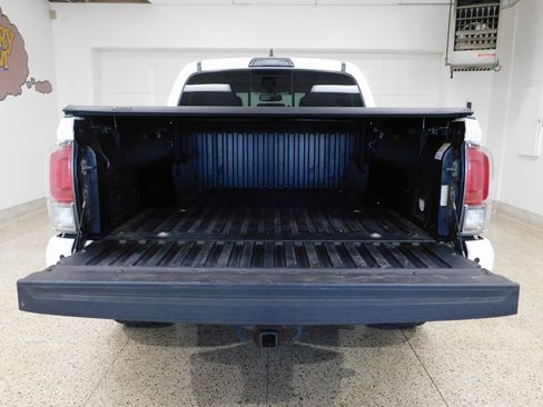 Used 2017 Toyota Tacoma Limited image 66