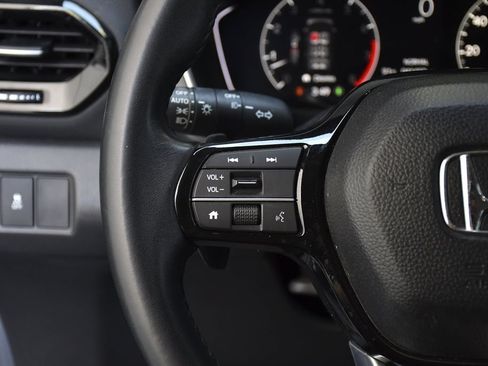 Used 2024 Honda Pilot EX-L image 8